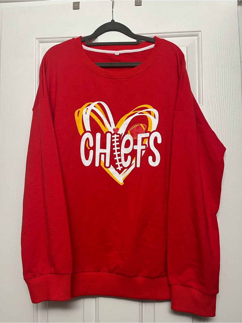 Red 'Chiefs' Heart Graphic Sweatshirt